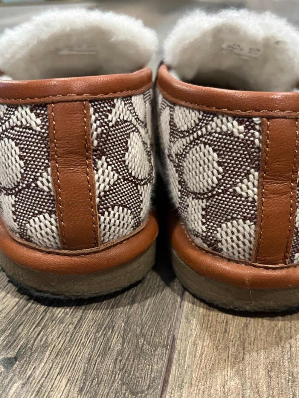 Women's Coach Shearling Slipper in Signature Jacquard, size 38 / size 7, tan - Picture 3 of 3